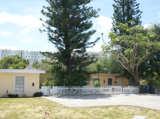 224 SE 9th Ct #1-4, Hallandale, FL 33009
