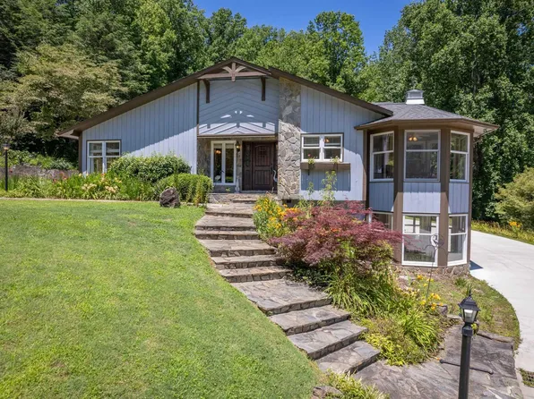 225 N Morgan Rd, Landrum, SC 29356