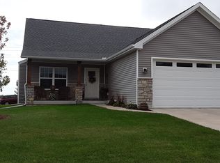 196 Tuscany Ct, Morton, IL 61550