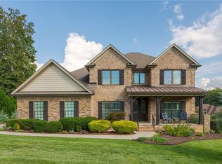 207 Pinnacle Dr, High Point, NC 27265