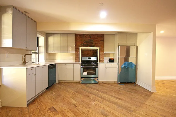 Rented by Rental Solutions Inc | media 36