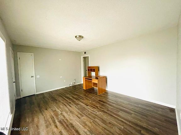 2nd image of 5671 Winterwood Dr