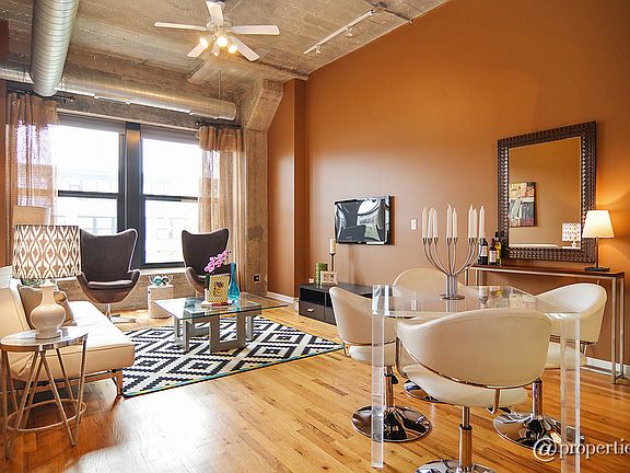 Living Room/Dining Room
