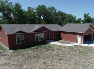 2009 Skerrols St, Fort Pierre, SD 57532