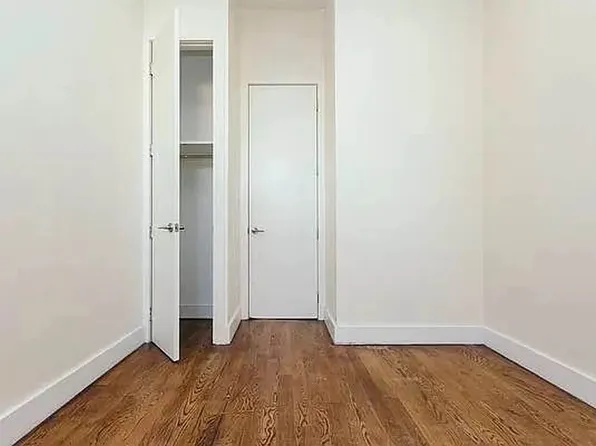 848 Madison Street image 8 of 10