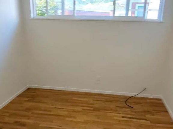 3rd image of 521 Darwin St