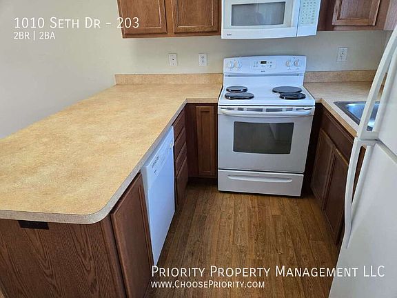 3rd image of 1010 Seth Dr APT 203
