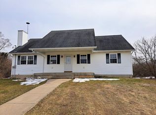 2825 W Carson City Rd, Sheridan, MI 48884