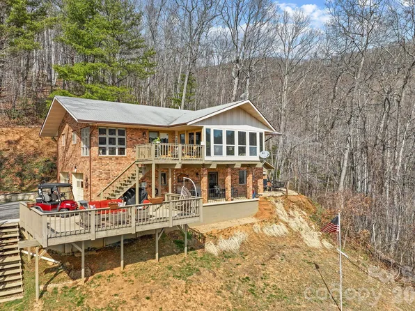 60 Little Creek Dr, Canton, NC 28716