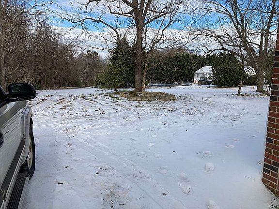 4th image of 5111 Claire Mont Dr
