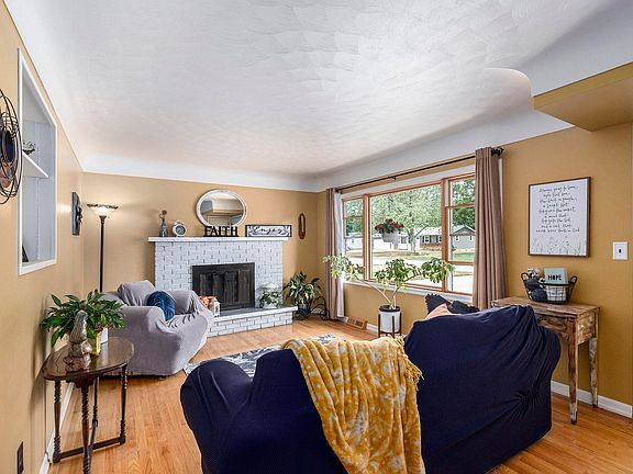 4th image of 6457 Wrenwood Dr