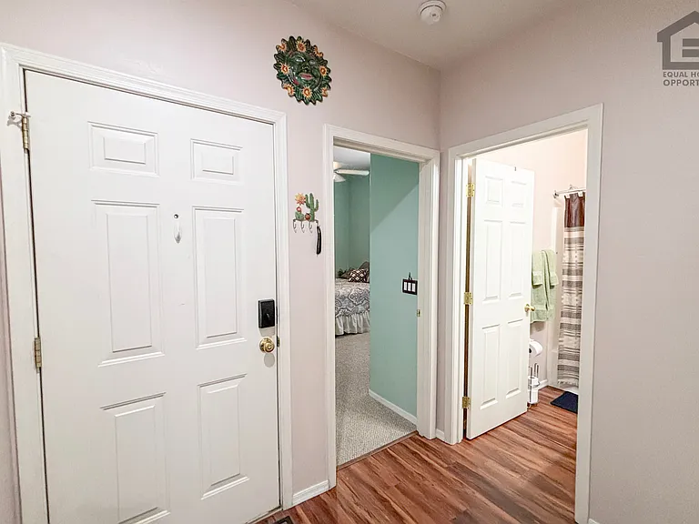 205 N 74th St #116 — Photo 8