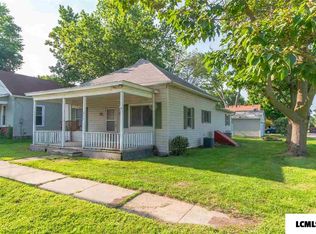 254 E Lincoln St, Greenview, IL