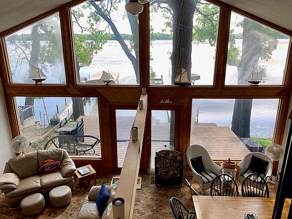 2nd image of 531 Hill Ave