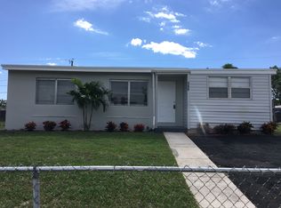 560 Mentone Rd, Lake Worth, FL 33462