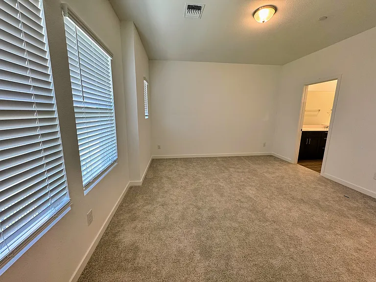5720 Lakeview Dr — Photo 18