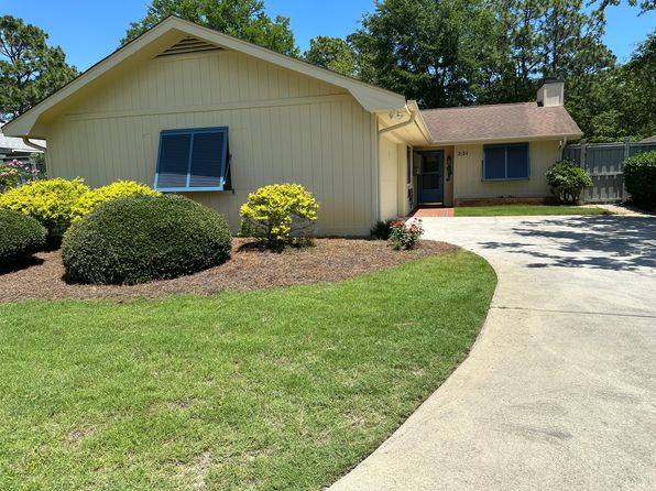 221 Bogey Dr
