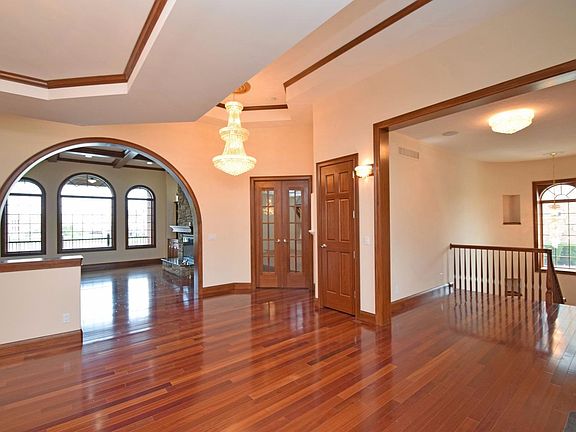 2nd image of 5386 N Shore Pl