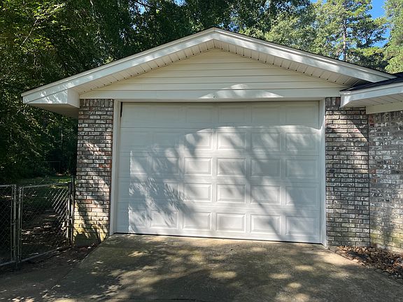 4th image of 2907 Lafourche Ave