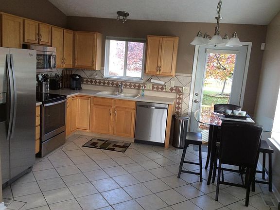 5th image of 3115 Burritt St NW