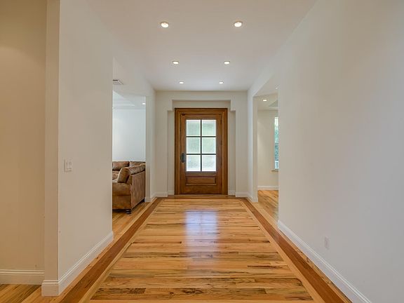 4th image of 9991 N Athenia Dr