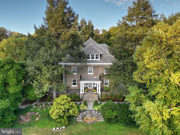 1011 Valley Rd, Melrose Park, PA 19027