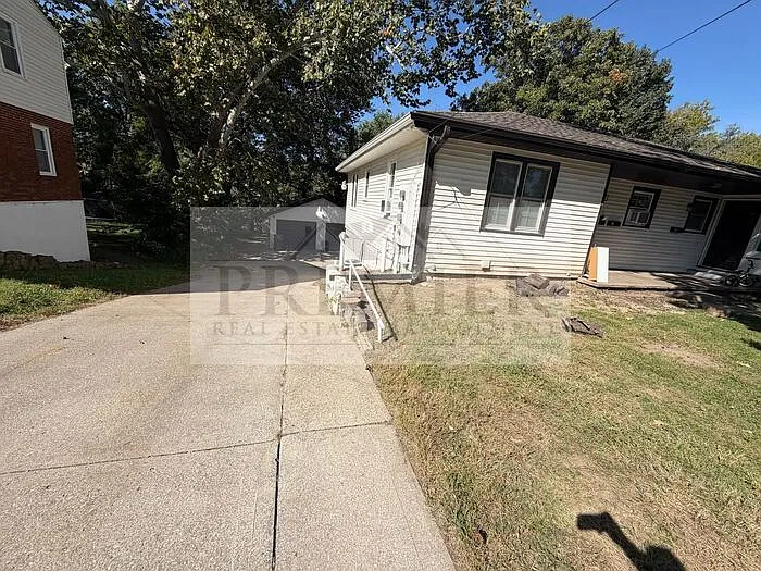 1316 N Main St