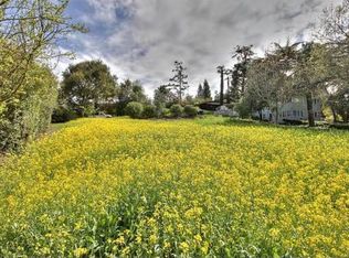 12660 Robleda Rd, Los Altos Hills, CA 94022