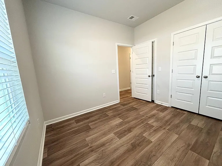 1033 Arborwood Dr SW — Photo 9