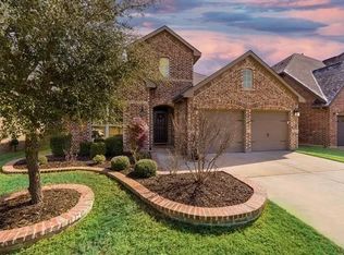 9001 James Dr, Lantana, TX 76226