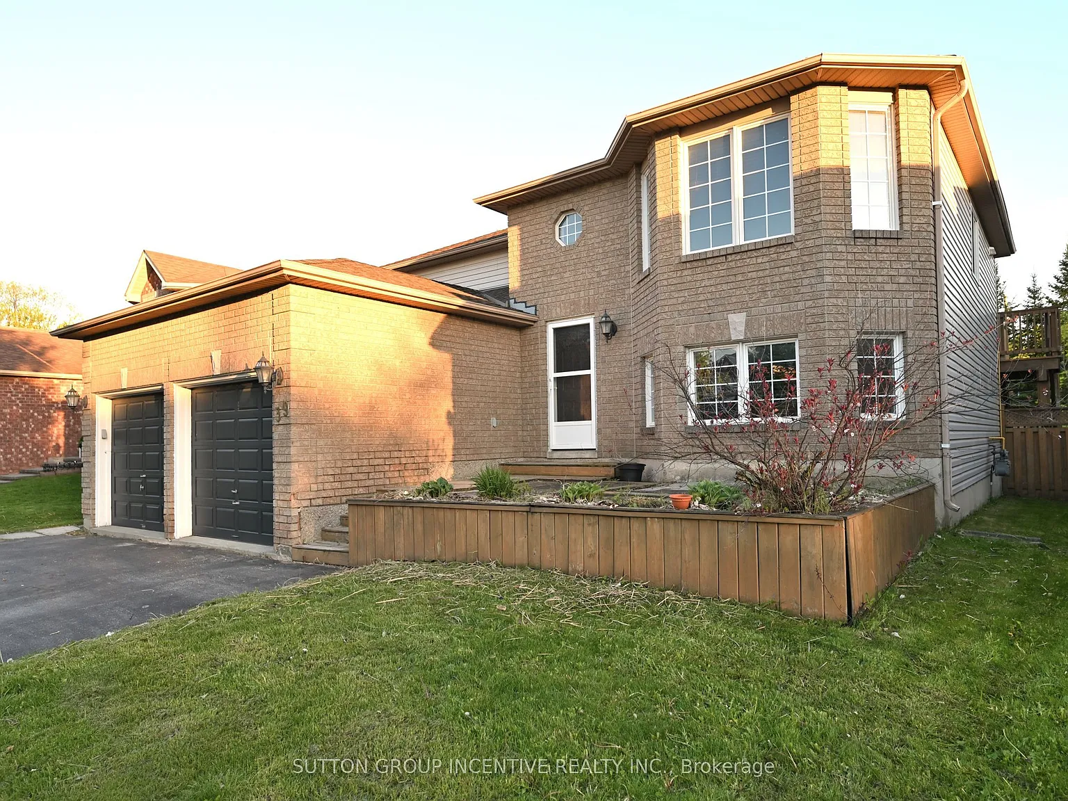 3 bed, $2,800 — Photo 2