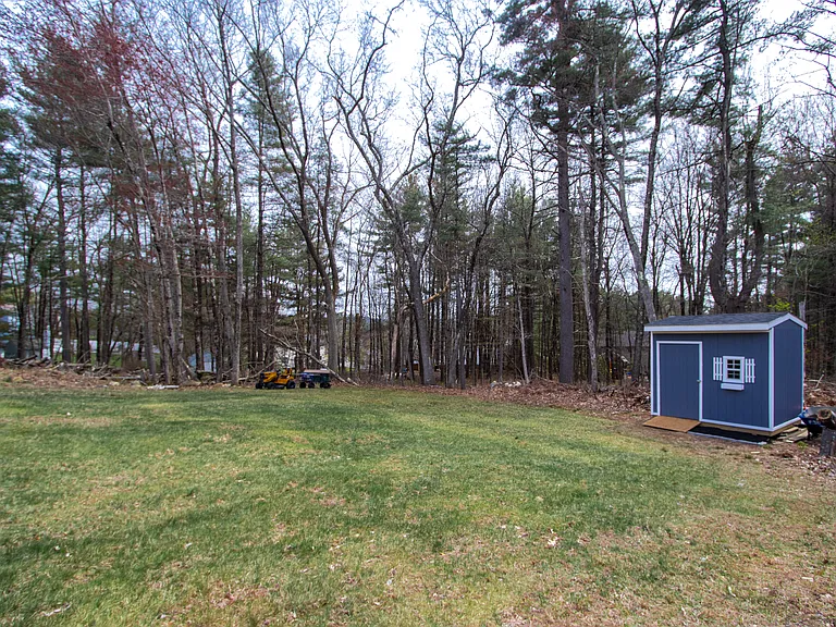 177 Thompson St — Photo 43