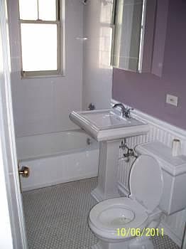 5th image of 205 W Chicago Ave #1