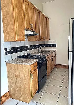 5th image of 619 6th Ave APT 4A