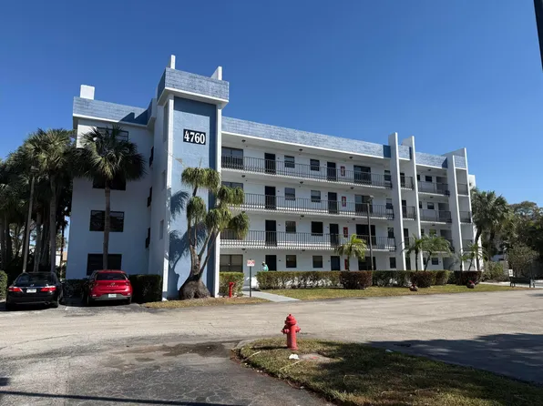 4760 Lucerne Lakes Boulevard #206, Lake Worth, FL 33467