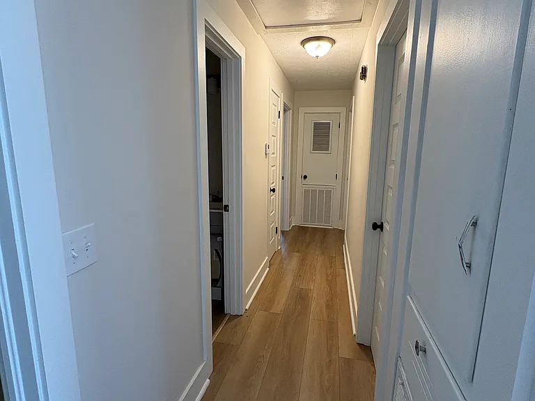 560 E University Dr — Photo 5
