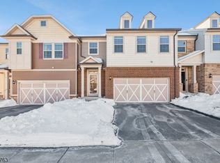 5 Albert Ct, Randolph, NJ 07869