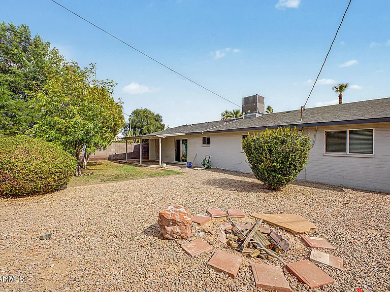 950 E Lilac Dr — Photo 31