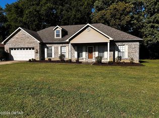 335 Rosemont Cv, Dyersburg, TN 38024