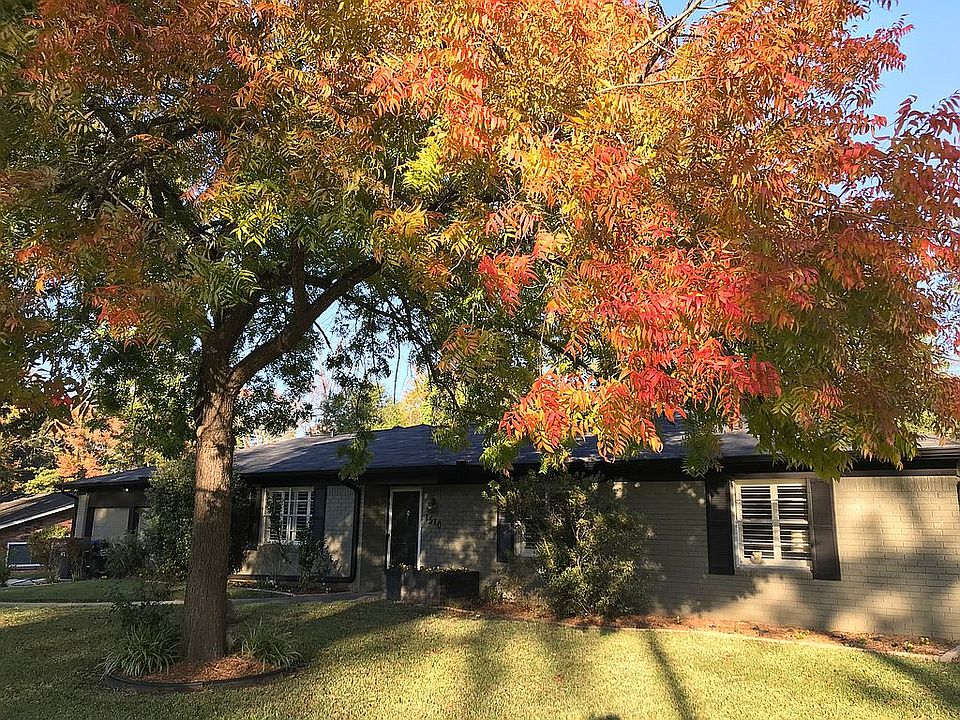 Fall View of Front of House