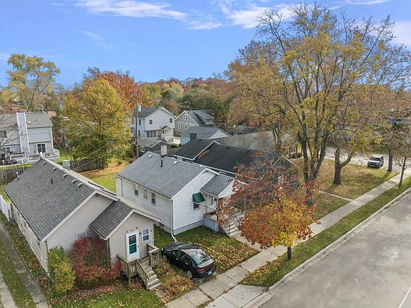 4th image of 212 Josephine Ave