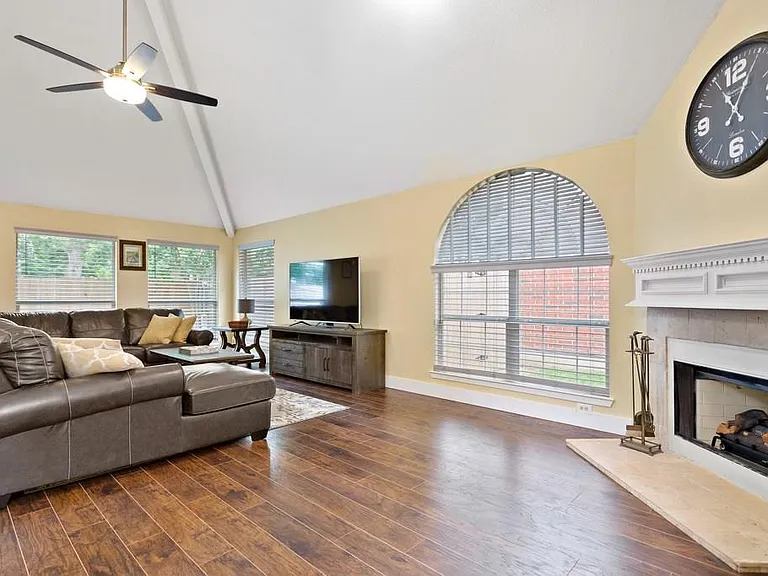8203 Miller Falls Dr — Photo 9
