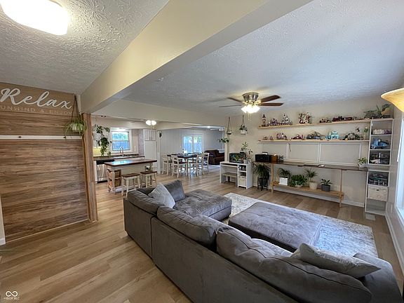 4th image of 3106 W Sharon Dr