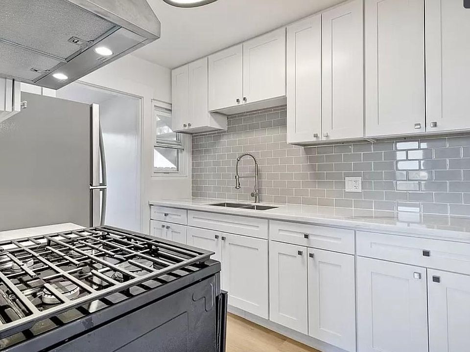Kitchen Entrance