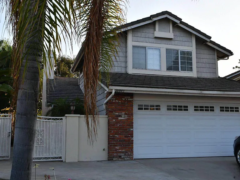 20843 E Cliffside Ln — Photo 1