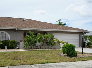 317 Green Manor Dr #38-B, Sun City Center, FL 33573
