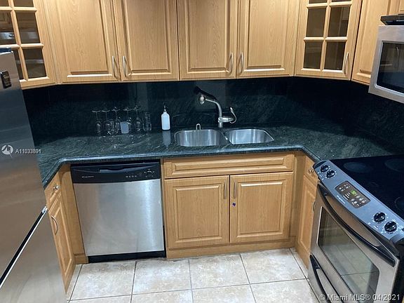 5th image of 3424 Franklin Ave #0