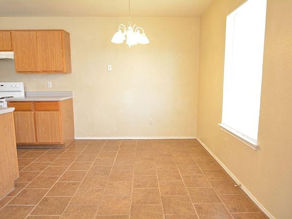 4th image of 2200 Wright Way APT B
