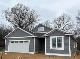 7428 Boulder Creek Dr, Midland, MI