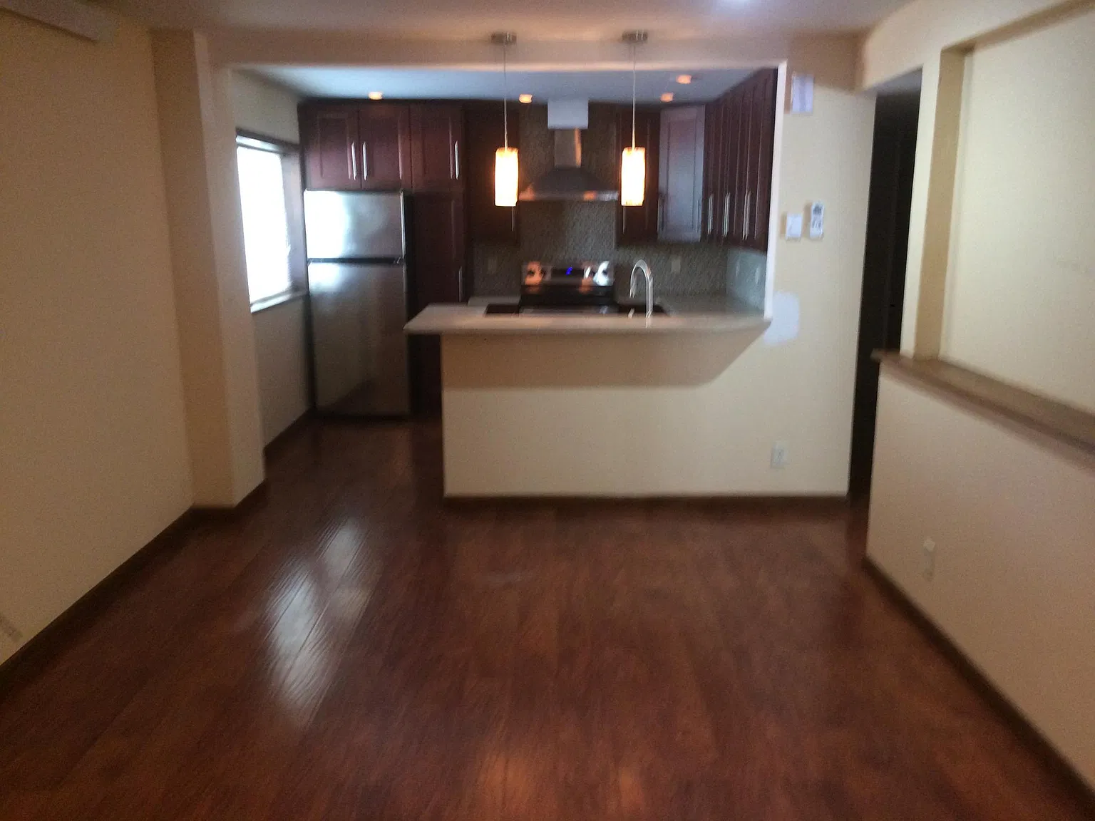 2 bed, 900 sqft, $1,000 — Photo 1
